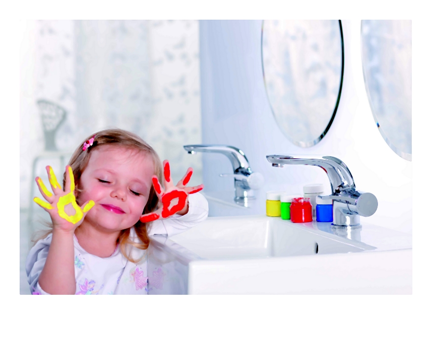 Łazienka dla dzieci czyli pomysł na śliską posadzke, gorąca wodę, środki czystości i detergenty